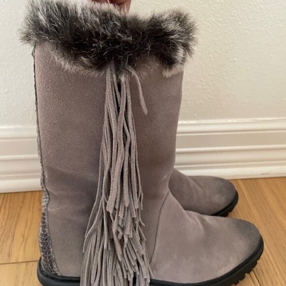 NWOT Sam Edelman Grey Suede Fringe Tilden Boots Size 7 - Picture 2 of 6
